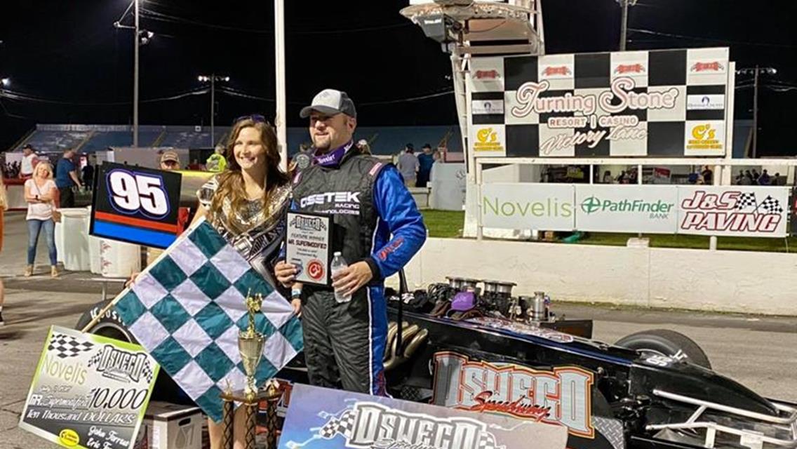 $10,000 Drama: Leaders Crash on Final Lap, Shullick Capitalizes to Win Mr. Supermodified and Track Championship