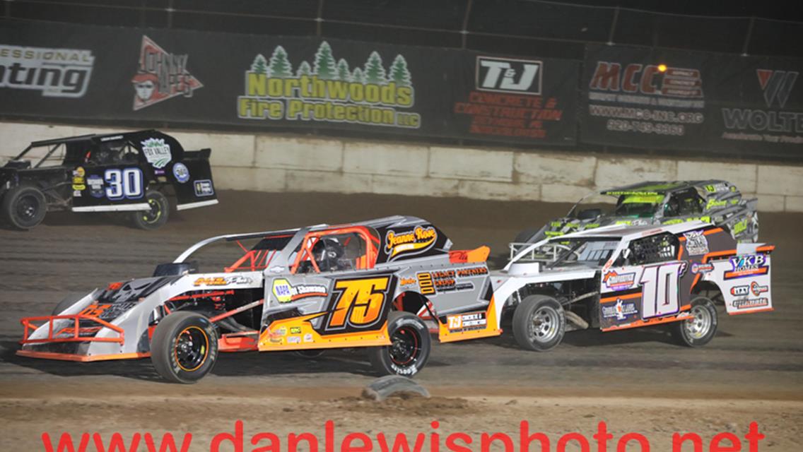 SCHEFFLER SAILS TO CAUTION FREE, OUTAGAMIE OPENER LATE MODEL WIN