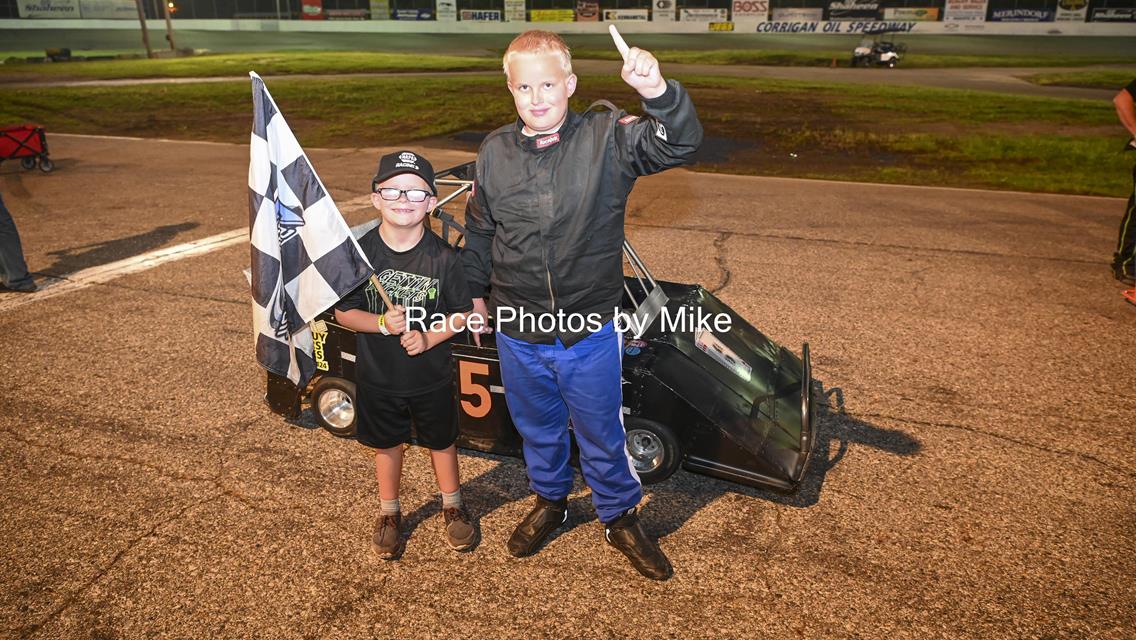 Corrigan Oil Speedway Beats Mother Nature for Autograph Night Presented By Shaheen Chevrolet Cadillac of Lansing, MI!