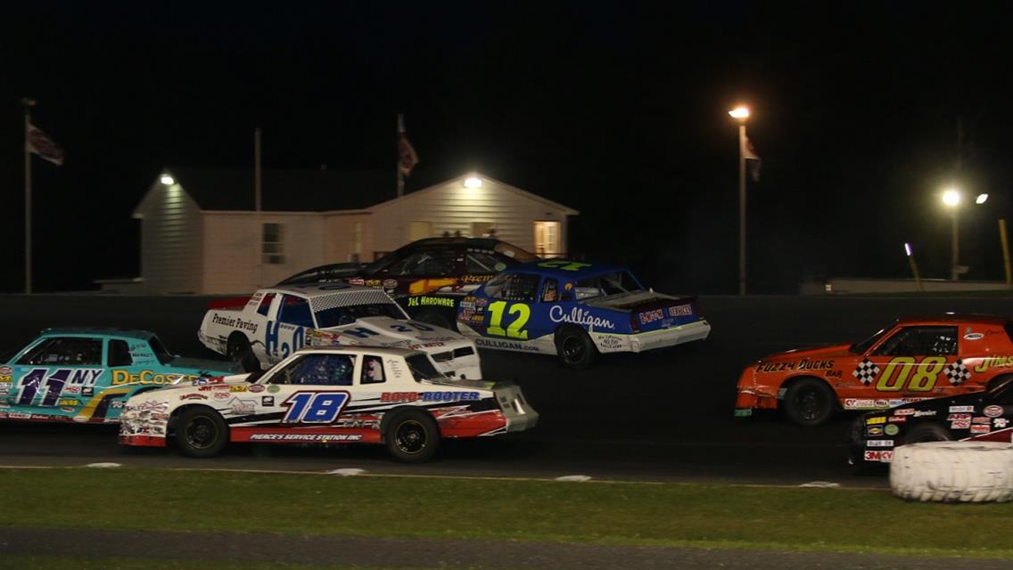 Durgan, Branham Avoid Wrecks for Airborne Modified Wins