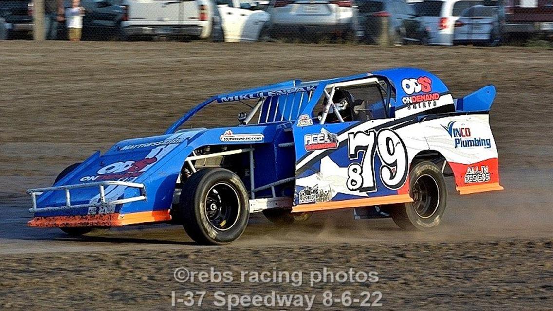 Fast Shafts All-Star Invitational Qualifier, Dwarf Cars, Back to School Bus Rides @ I-37 Speedway