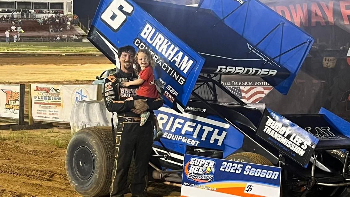 Cody Gardner Dominates Super Bee With The ASCS Hurricane Area Super Sprints