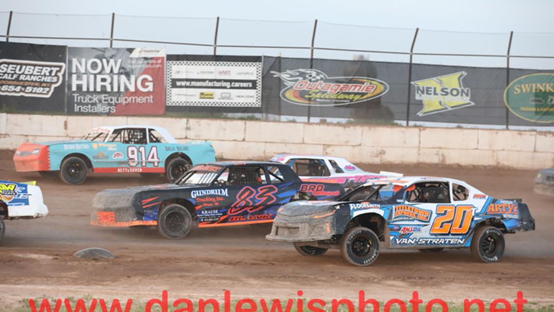 Schmidt, Woods, Stedjee, Vanderloop, Van Straten, and Kaufert Nab Independence Day Checkers