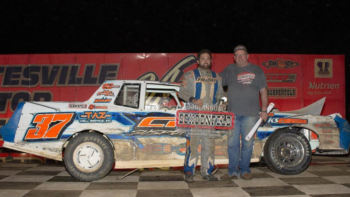 Champion Jeff Abbey in Victory Lane with Dennis Schoenfeld