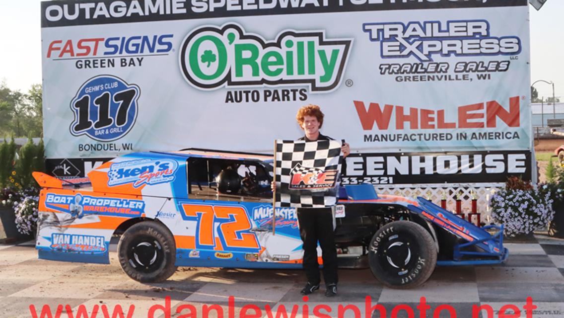 Schmidt, Woods, Stedjee, Vanderloop, Van Straten, and Kaufert Nab Independence Day Checkers