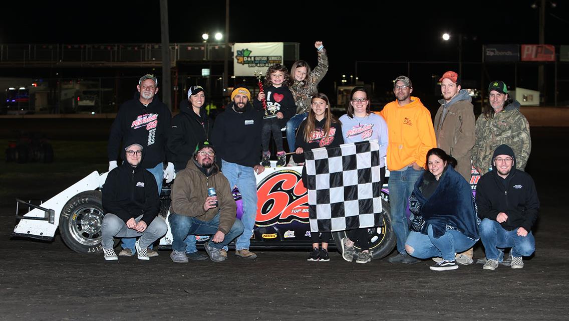 Roberts takes Modified win by inches, Goldsberry, Pestotnik, Smith, Bryan, and Haggard also find checkers