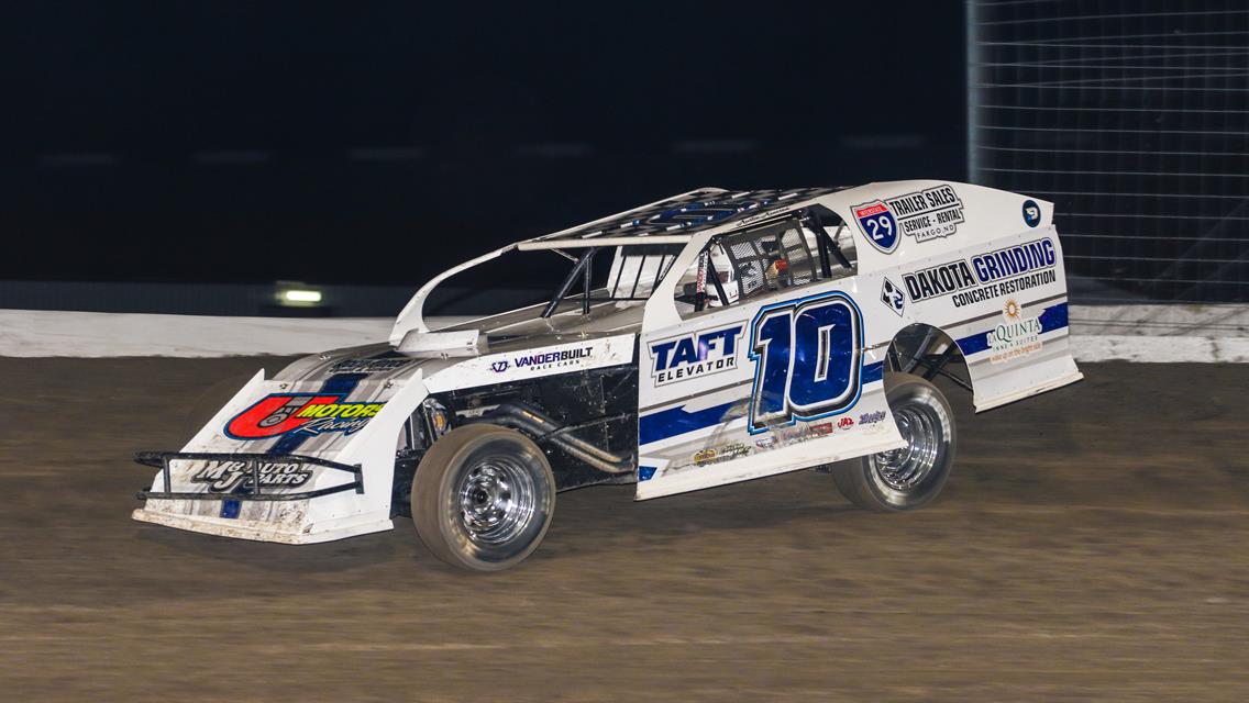 Colvin claims first career win at RRV Speedway opener