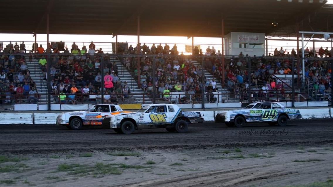 Dawson County Raceway Greeted With Packed House On Opening Night
