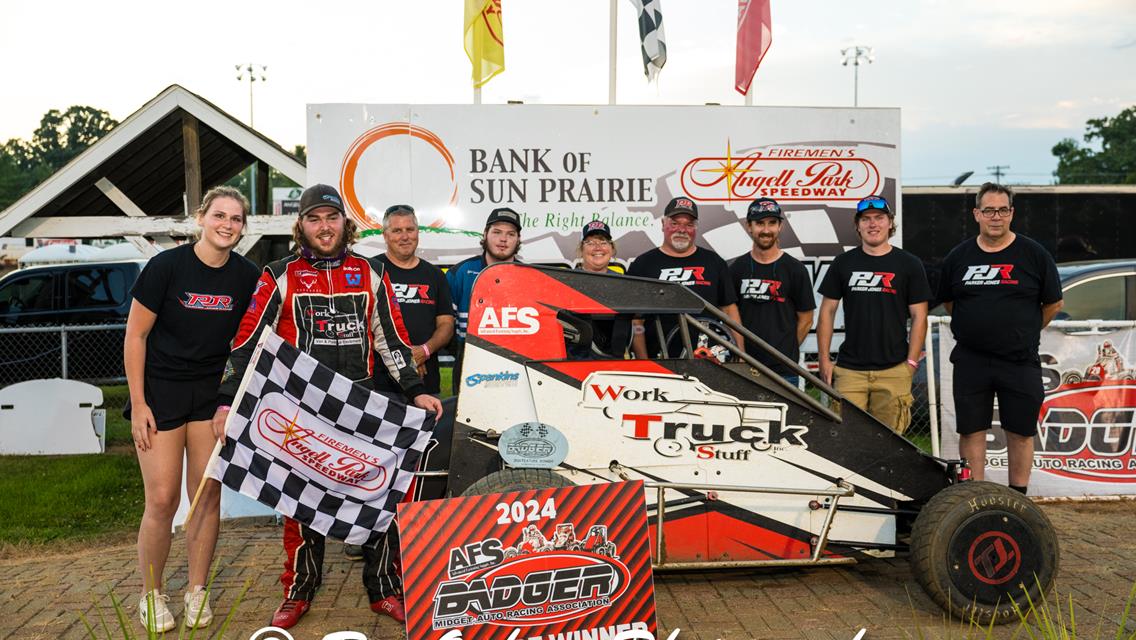 Parker Jones Takes Badger Midget Reunion Hall of Fame Feature