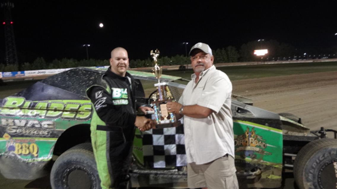 DYLAN  BETTS GETS 1ST CAREER WIN IN AC DELCO 602 SPORTMAN