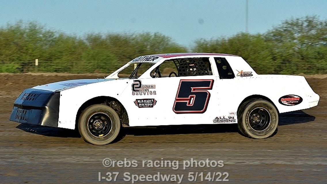 Late Models and Late Mothers Day @ I-37 Speedway