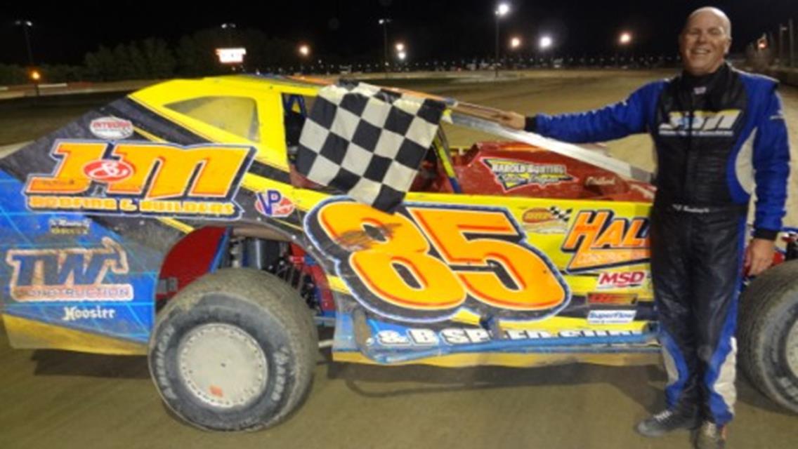 BUNTING BACK ON TOP IN BIG BLOCK MODIFIEDS