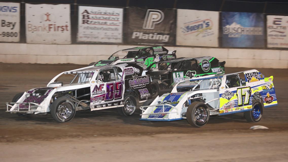 “Mighty” Mike Mullen tops Modified field at Outagamie Speedway