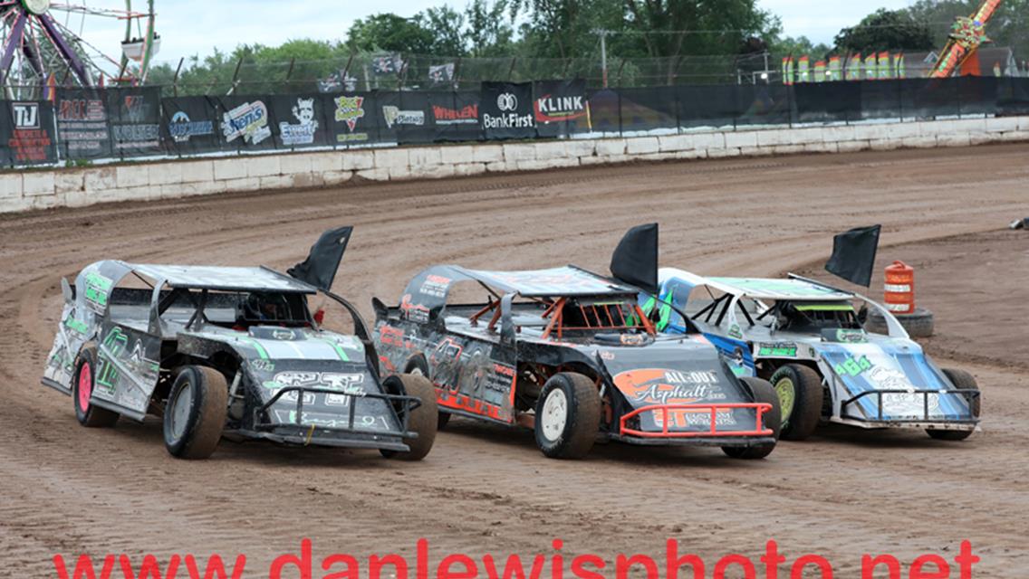 Mullen Doubles Down While Woods, Schmidt, and Booth Nab Fair Checkers