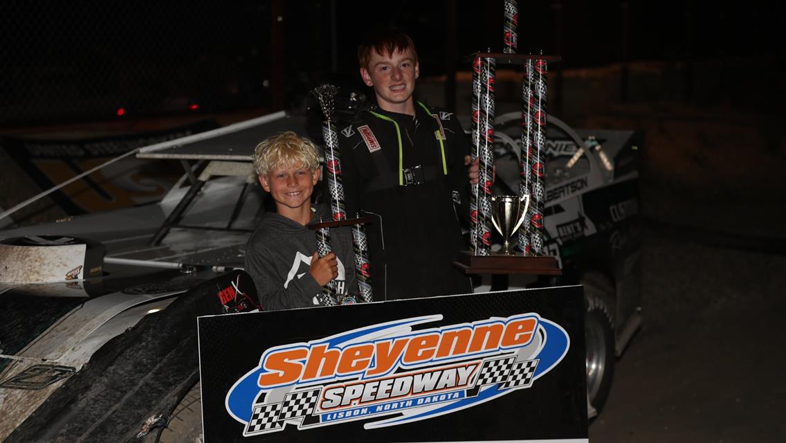 Parker Gilbertson captures first-career Late Model win at Sheyenne Speedway