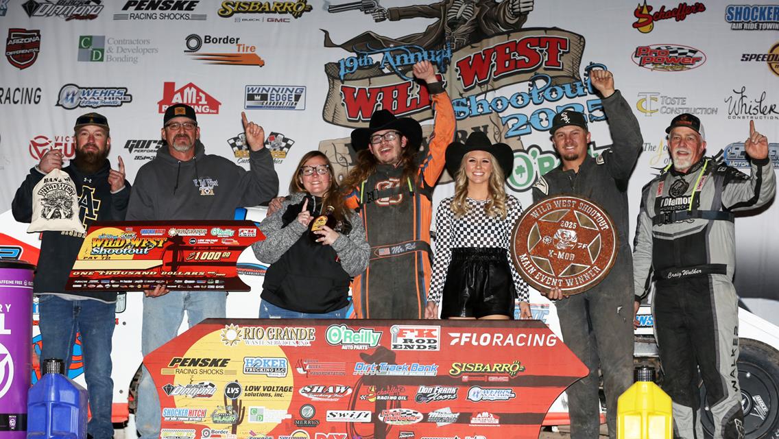 Rob Moseley scored his second Shocker Hitch X-Mod victory in as many nights on Jan. 5.