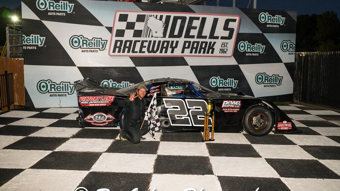 WARTHAN COLLECTS SAUTER 35 IN UMA OUTLAW LATE MODELS