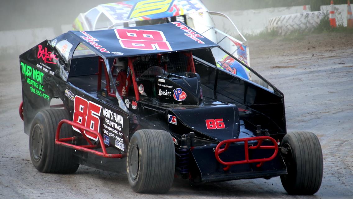 Donnelly in Sportsman Modifieds, Johnny Scarborough in the Sprint Cars of New England and Cody Gregoropoulos were the Big Winners on Wells River Savin