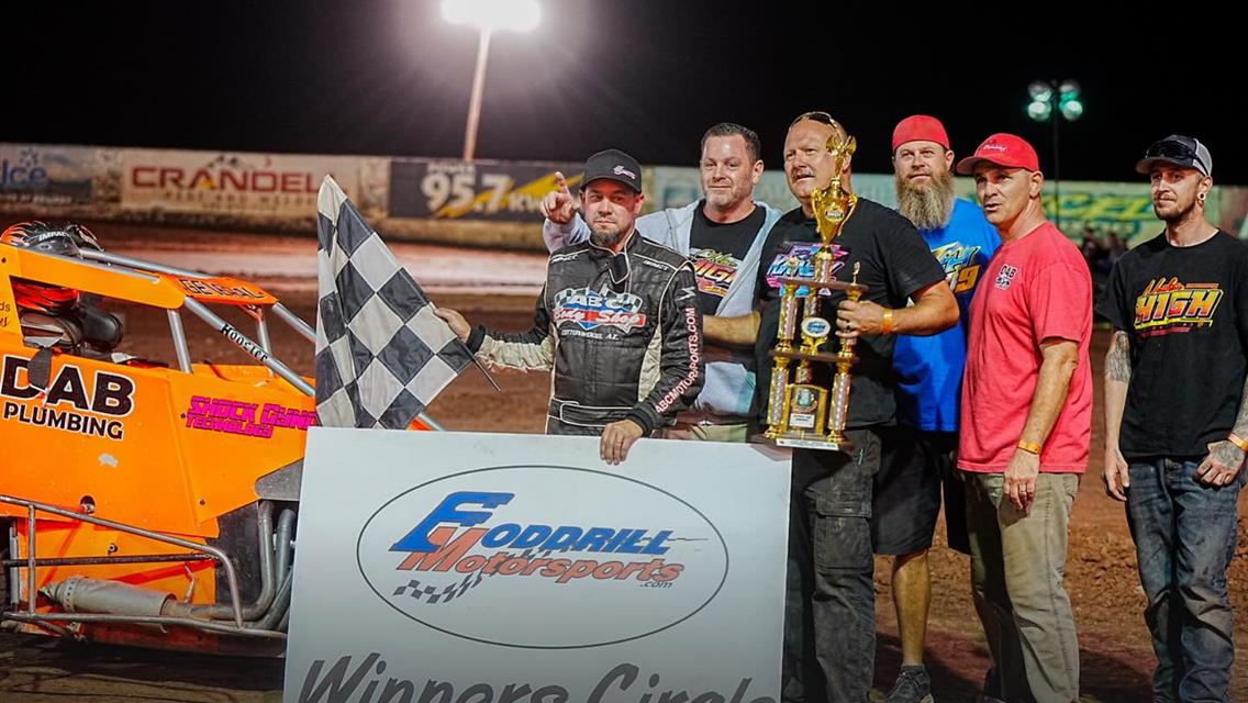 Travis DeGaton and Nathan High Win with POWRi SWEM to Deuce of Clubs Thunder Raceway Return