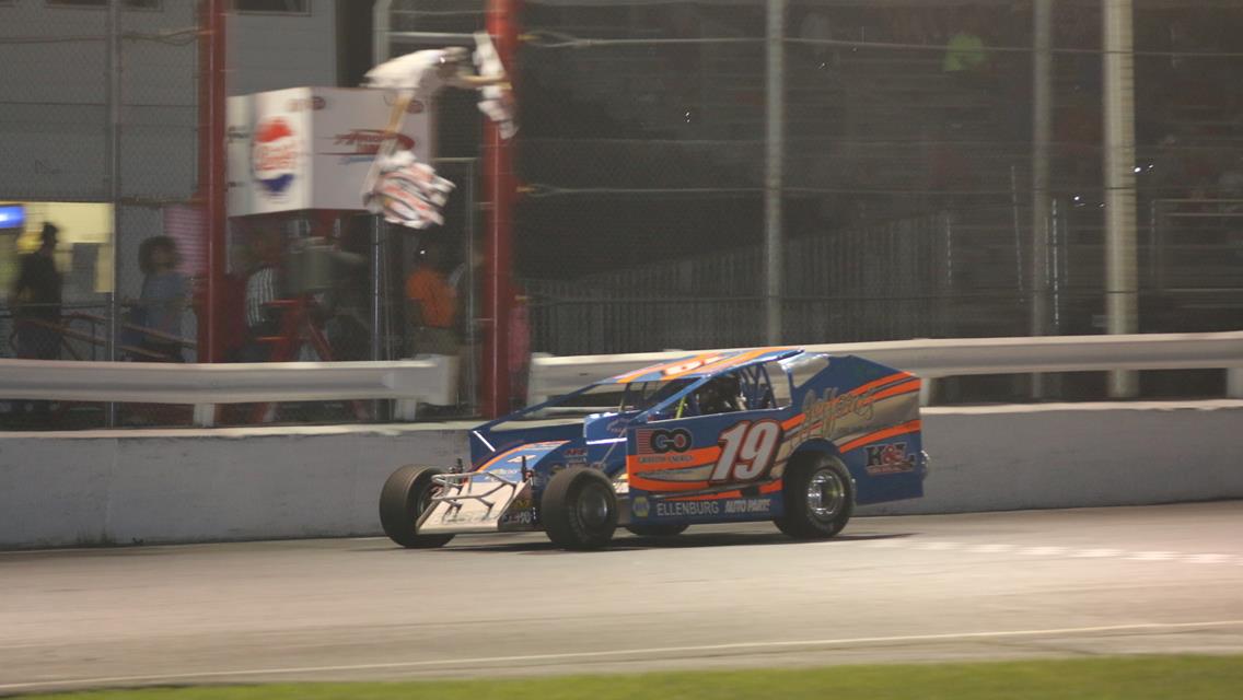 Begor Scores First Career Sportsman Modified Win