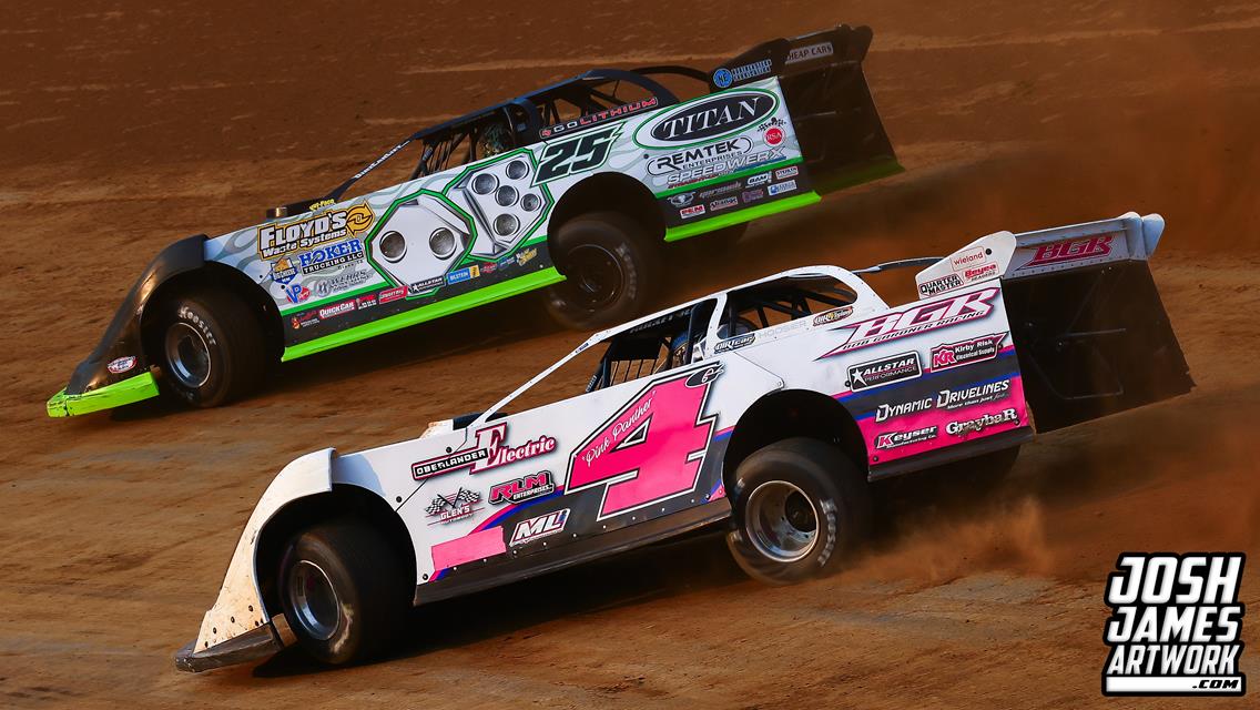 The temps and action were hot at Paducah for the returning DIRTcar Summer Nationals!