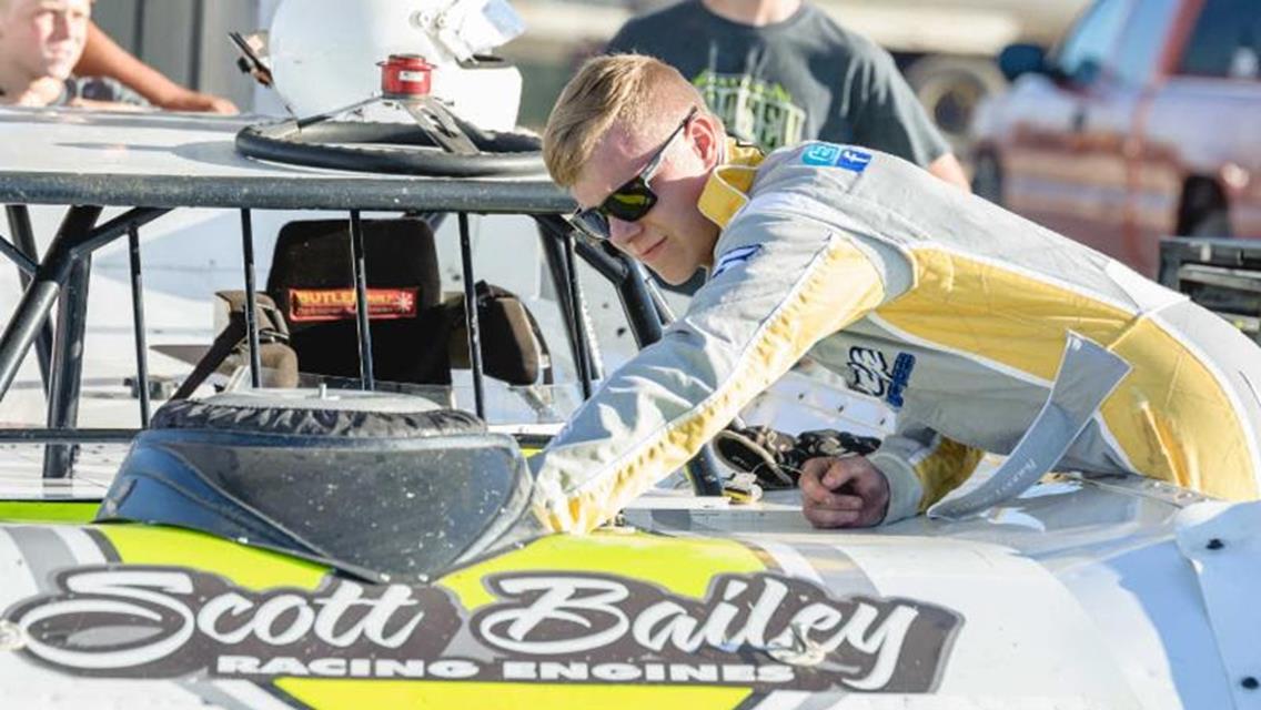 Rollercoaster season for dad-to-be Looney continues Saturday at MLRA Larry Phillips Memorial