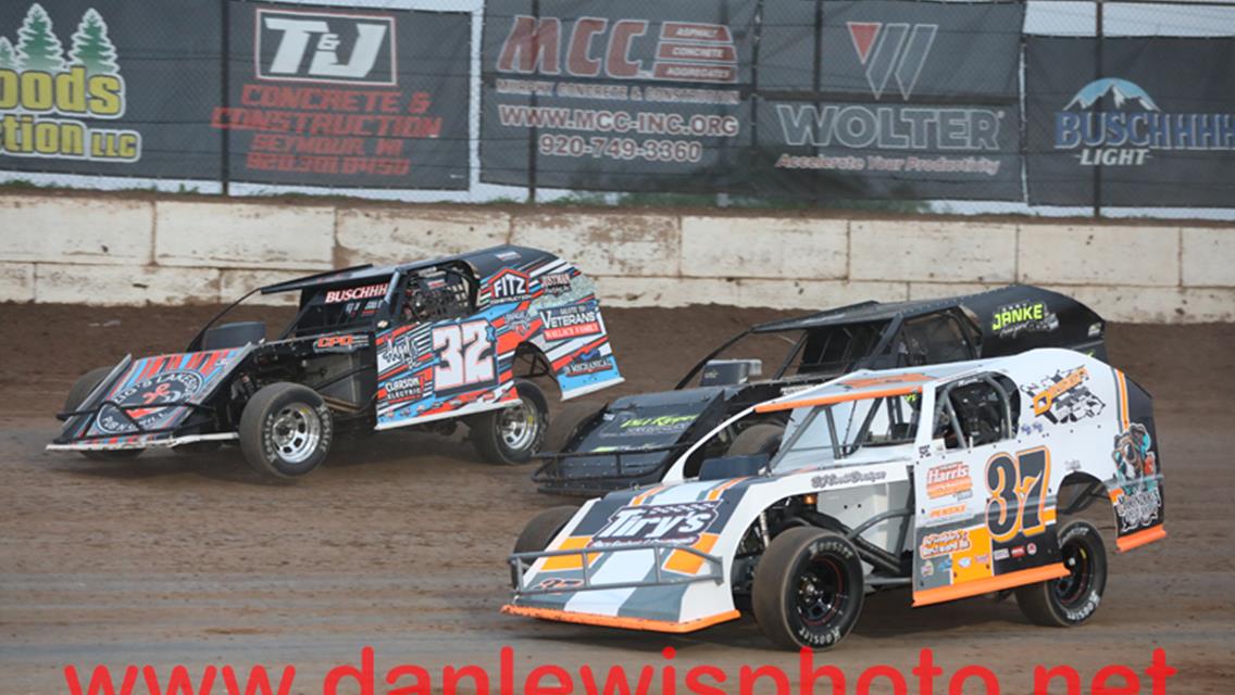 MIKE MULLEN DOUBLES UP ON OUTAGAMIE LATE MODEL, STOCK WINS