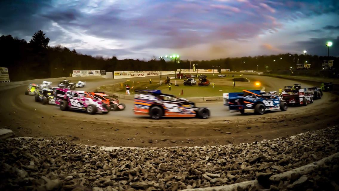 It™s STSS Race Day at Accord Speedway: Storylines, Stars &amp; Sleepers