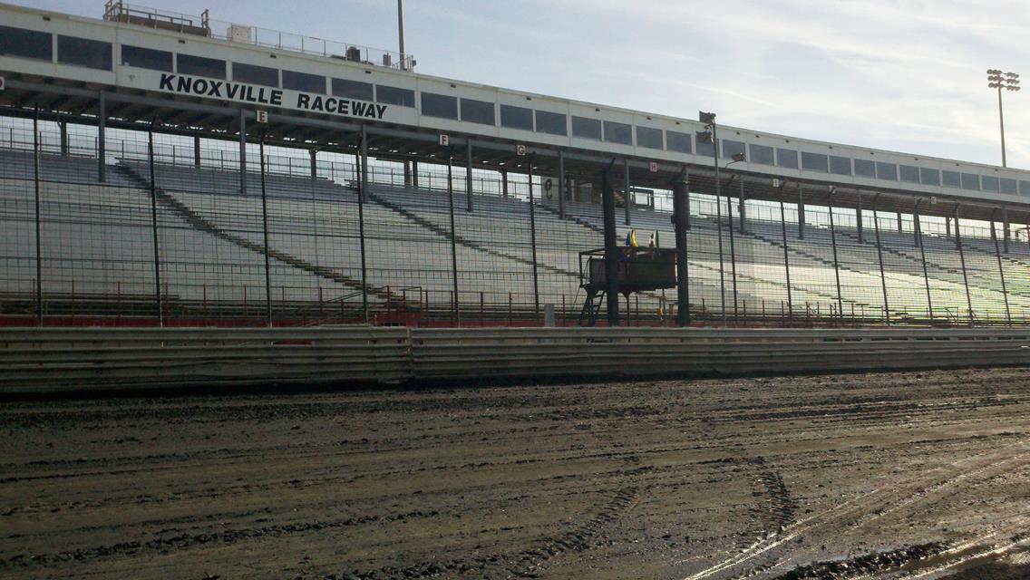 Arnold Motor Supply 360 Knoxville Nationals Approaches