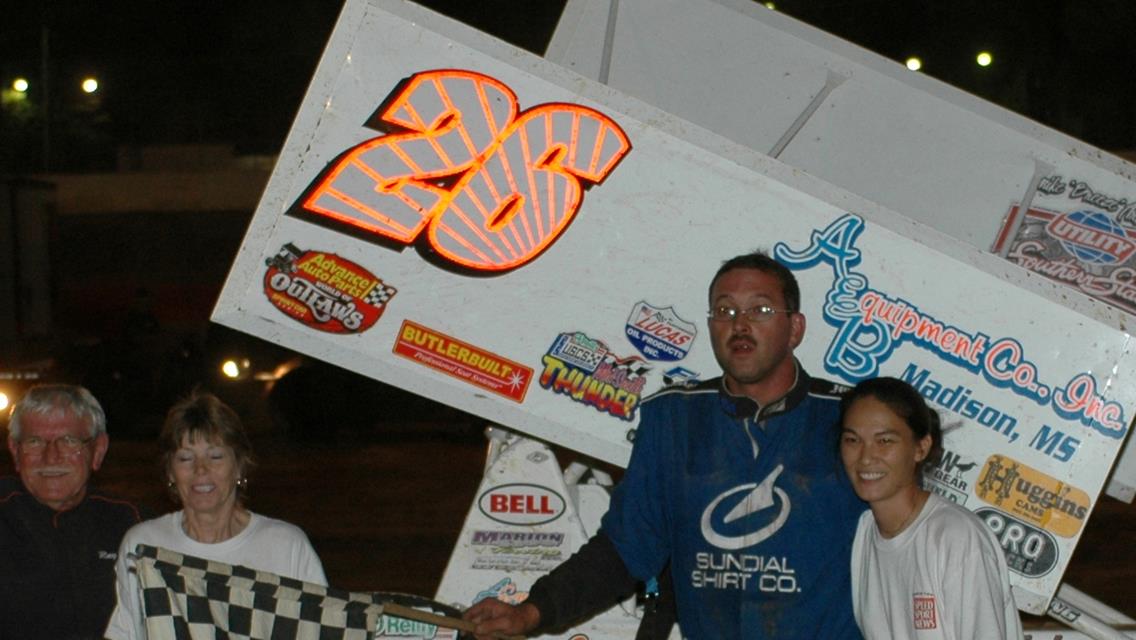 Marshall Skinner visits O&#39;Reilly USCS victory lane at Clayhill Motorsports