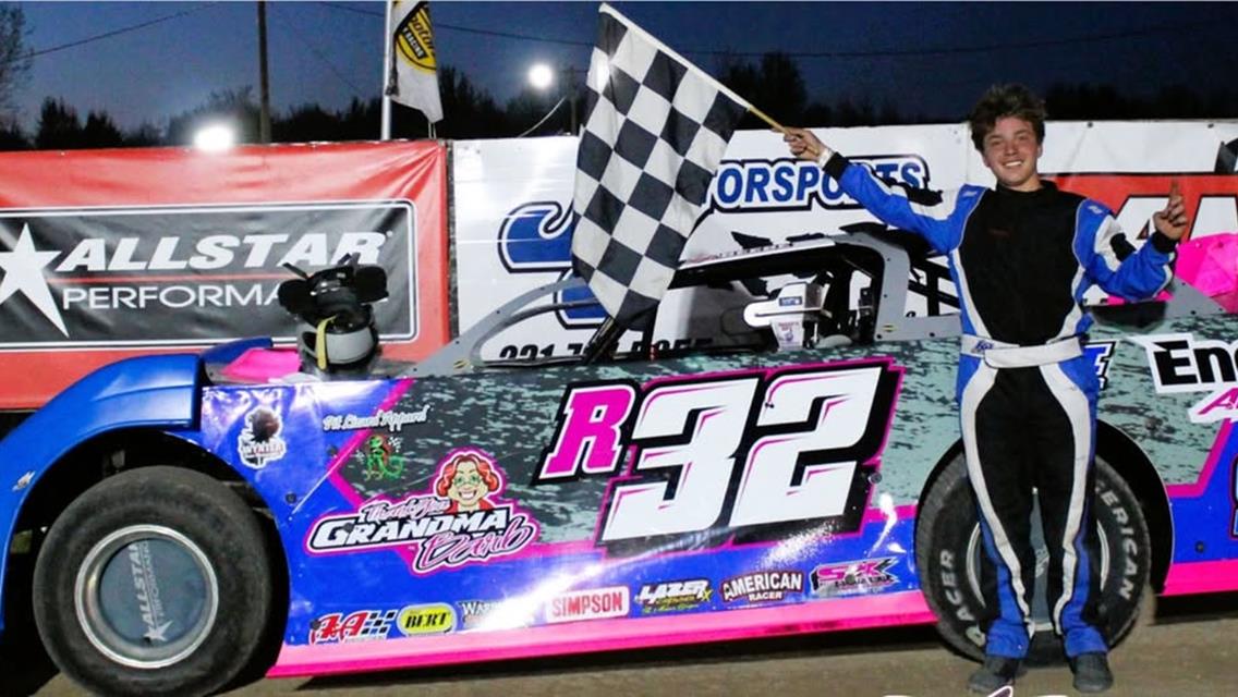 Beebe Wins at Thunderbird