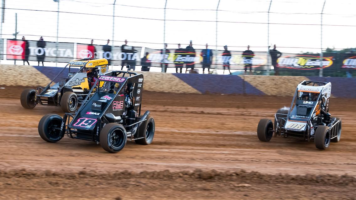 Davenport Speedway hosts Xtreme Outlaw Midgets in Quad Cities 150