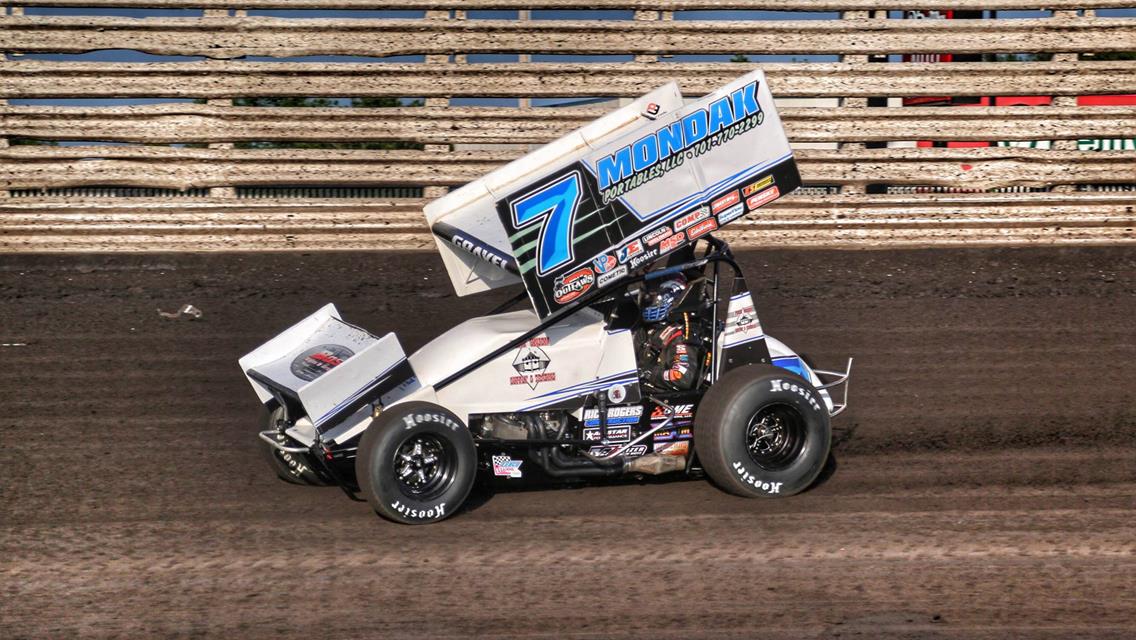 David Gravel Puts On Charge With World of Outlaws