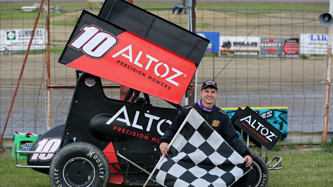 Alex Truscinski Dominates Minn-Kota Lightning Sprints at Devils Lake Speedway