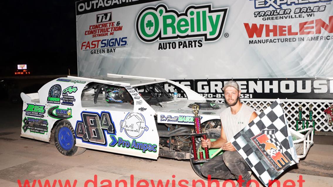 MIKE MULLEN FLIES TO OUTAGAMIE LATE MODEL WIN