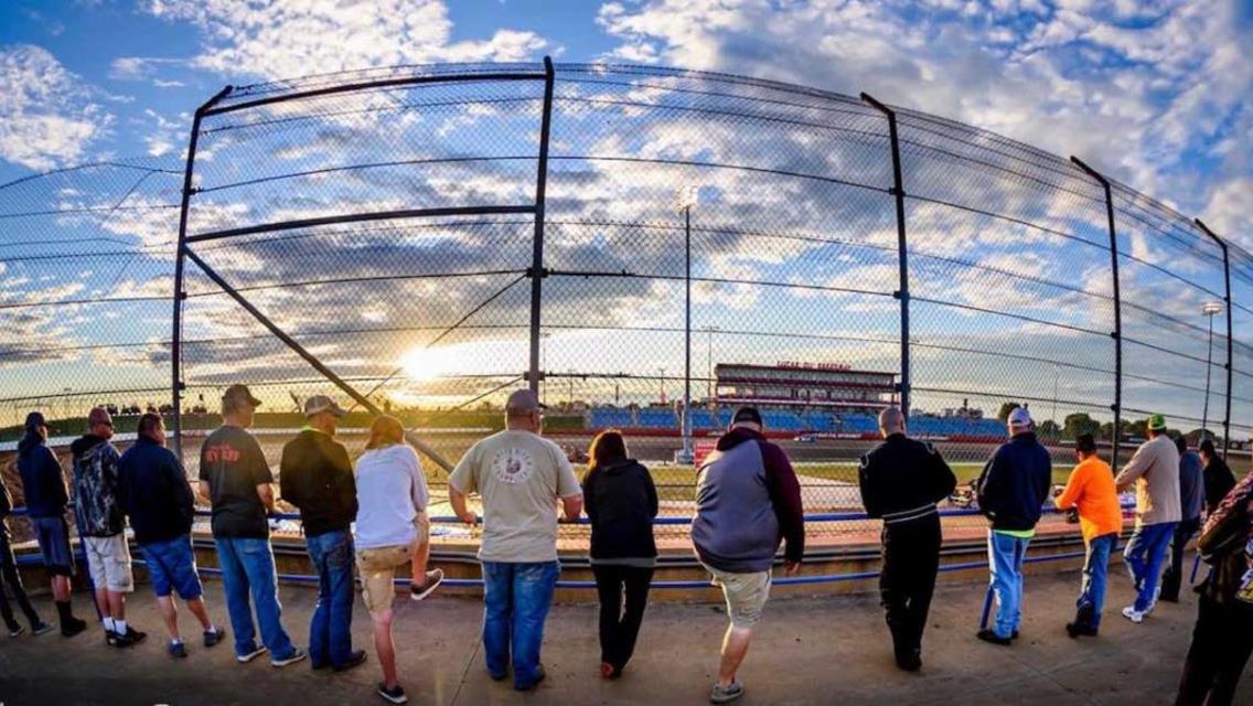 Hendrix sets fast time as Big Buck 50 gets underway at Lucas Oil Speedway