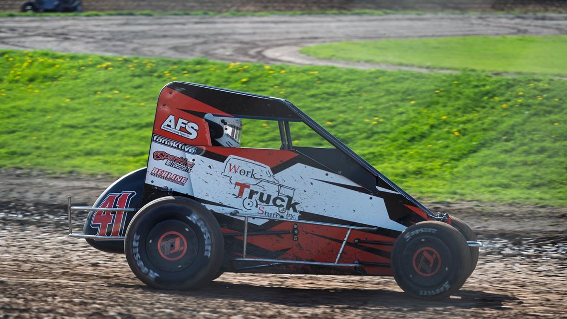 Parker Jones Takes AFS Badger Midget Series Opener at Beaver Dam