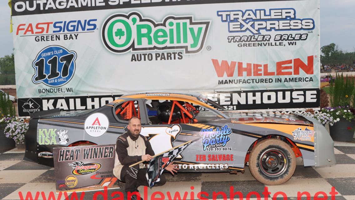 MIKE MULLEN DOUBLES UP ON OUTAGAMIE LATE MODEL, STOCK WINS