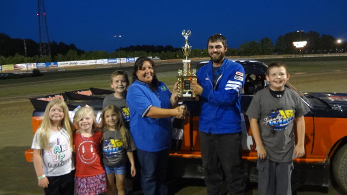 SMITH&#39;S DOMINATE IN SUPER TRUCKS