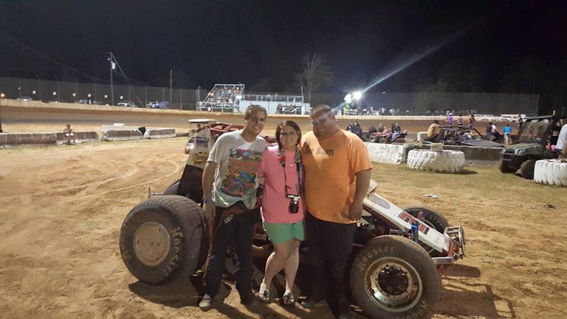 Jake Lucas driving the #27