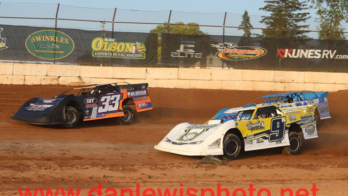 MIKE MULLEN FLIES TO OUTAGAMIE LATE MODEL WIN