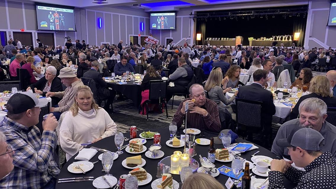 Champions Crowned at 2024 Knoxville Raceway Banquet Presented by Your Life Iowa!