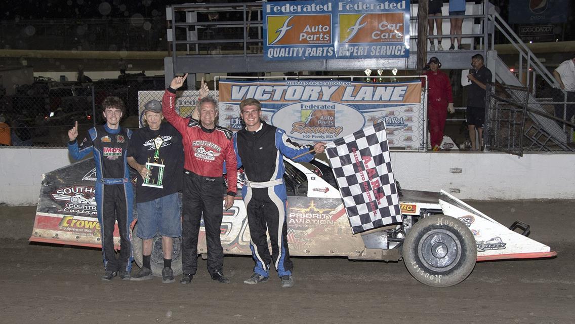 Stormy Scott with last lap, last corner pass for Summer Nationals win at Federated Auto Parts Raceway at I-55!