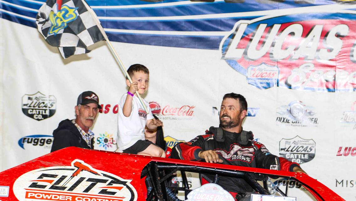 Sheets captures USRA B-Mod feature to headline Lucas Oil Speedway program