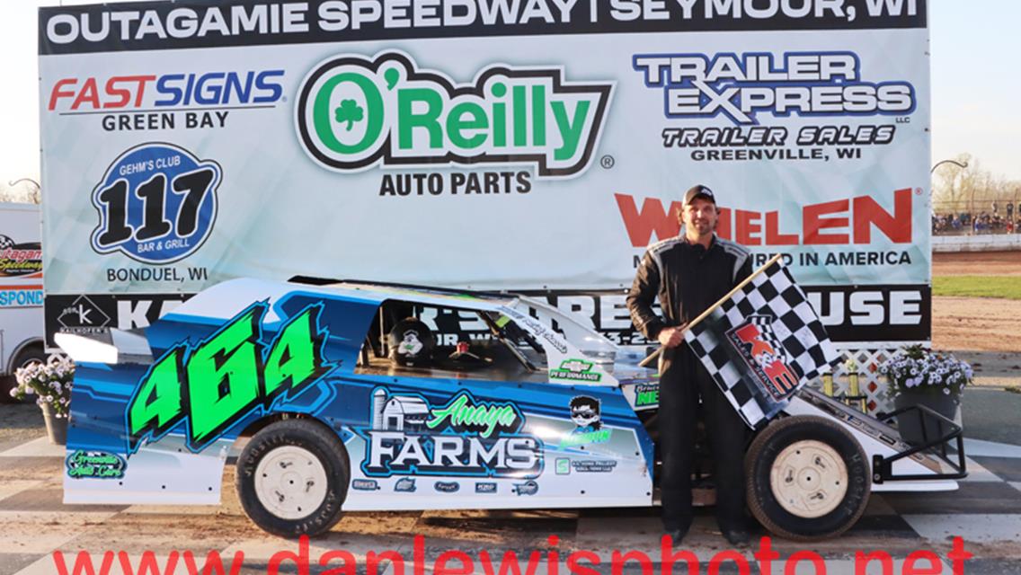 SCHEFFLER SAILS TO CAUTION FREE, OUTAGAMIE OPENER LATE MODEL WIN