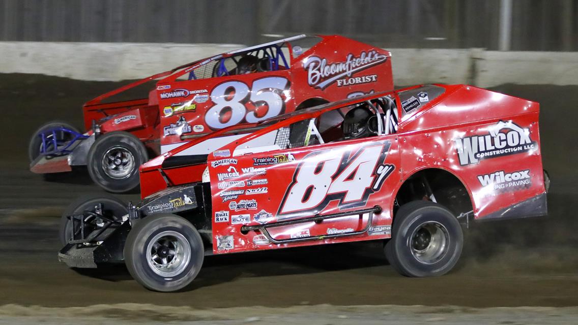 BENJAMIN MOORE PAINTS PRESENTS “CHAMPIONSHIP NIGHT” AT THE FONDA SPEEDWAY THIS SATURDAY, AUGUST 10