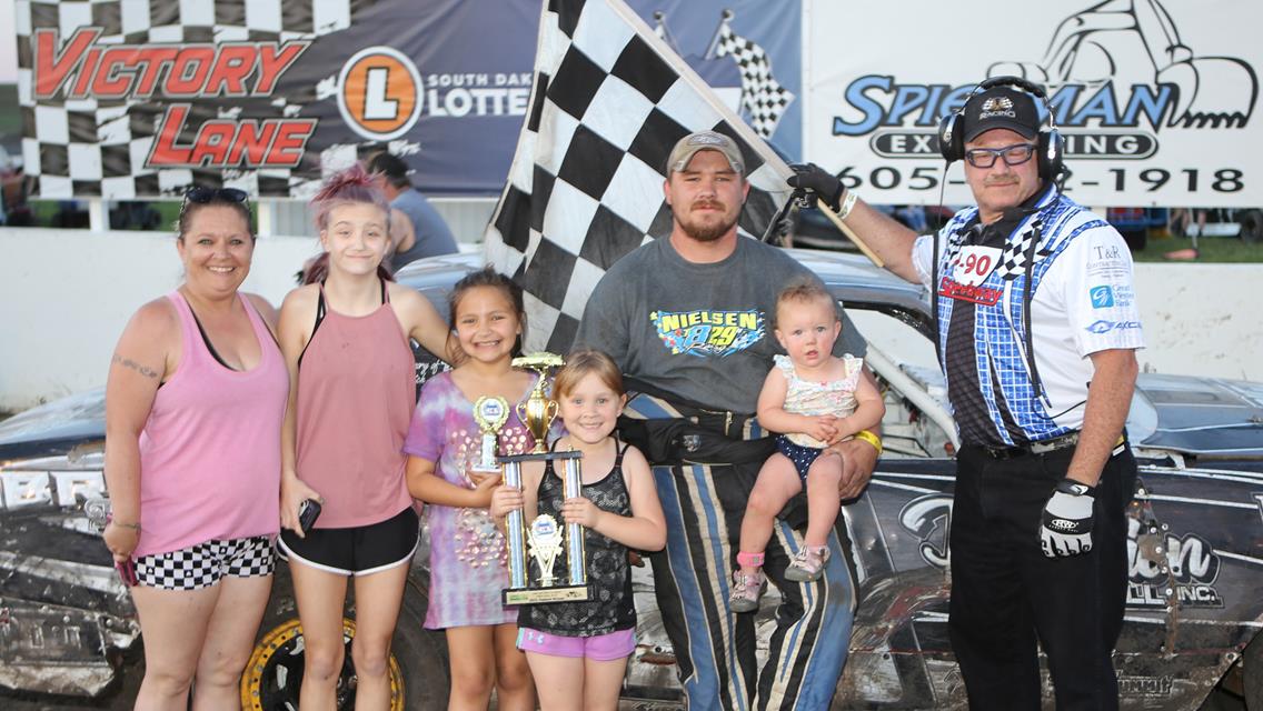 Lindberg, Yeigh repeat wins at I-90 Speedway