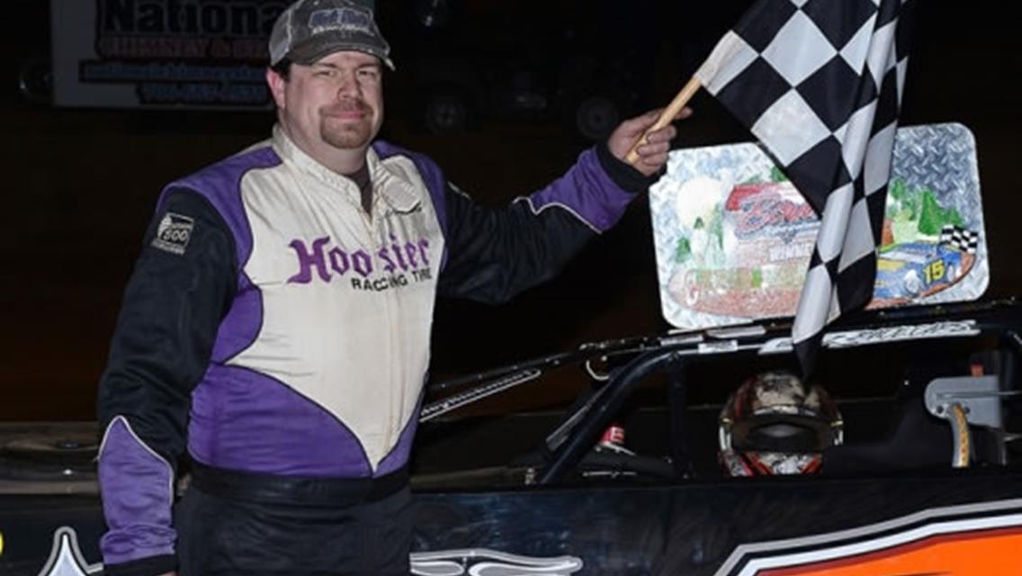 Riley Hickman Returns to Victory Lane at Volunteer Speedway