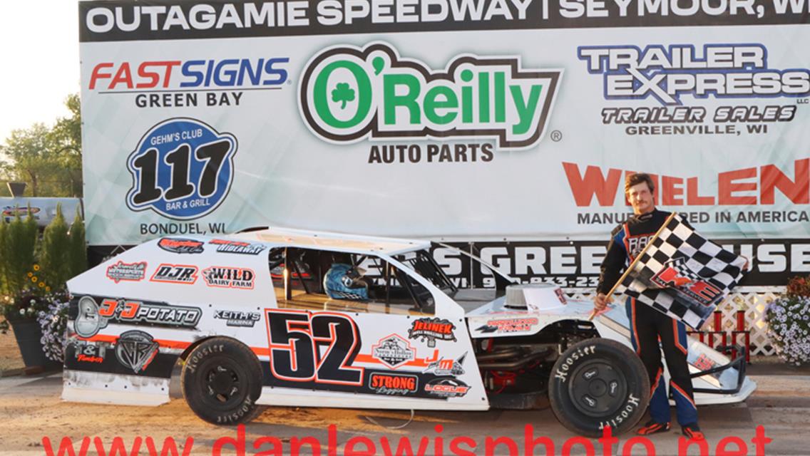 Schmidt, Woods, Stedjee, Vanderloop, Van Straten, and Kaufert Nab Independence Day Checkers