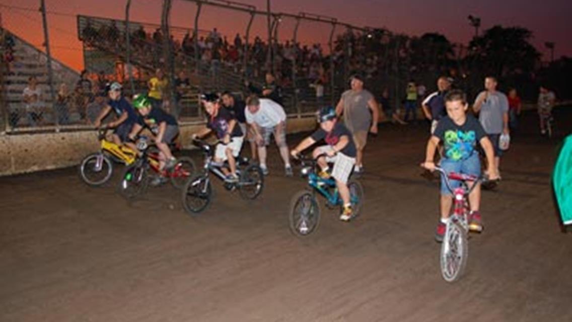 Kids get in free for an exciting night at Silver Dollar Speedway this Friday